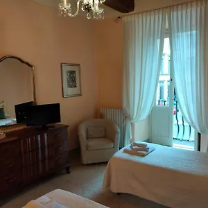Giulia , Lucca Italien