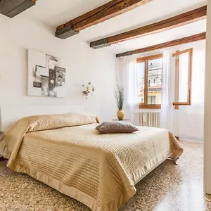 accademia-charm-apartments-by-wonderful-italy.hotelinveneto.com/